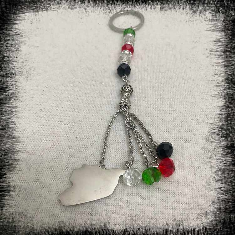 keychain crystal beads color with Free Syria map flag علاقة مفاتيح كرستال خرز خريطة علم سوريا الحرة اللون الاخضر Pälor Nyckelring Syriska karta Pälor Nyckelring Syrien karta