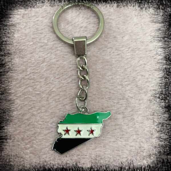 keychain silver color with Free Syria map flag شكلة مفاتيح خريطة علم سوريا الحرة اللون الاخضر Syrien flaggan karta Nyckelring Syrien syrisk karta Nyckelring