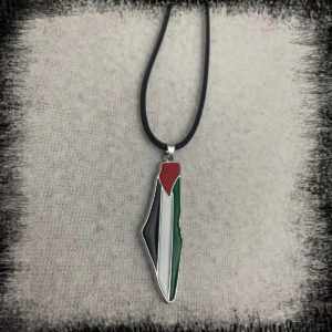 Palestine flag map leather necklace silver color سنسال جلد أسود اللون مع خريطة علم فلسطين Läder Palestina karta halsband Palestina flagga kette Kristall radband Palestina flagga Läder Palestina karta halsband Läder Palestina karta halskette