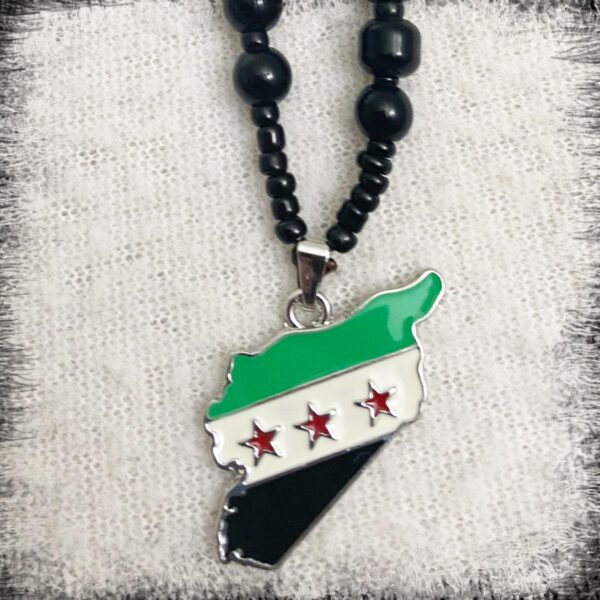 Syria necklace map green necklace of syria syrias necklace Free Syrian flag map necklace silver color قلادة خريطة العلم السوري الحرة باللون الأسود أو الفضي سنسال خارطة سوريا , قلادة خارطة سوريا, قلادة خريطة سوريا ,سلسال خارطة سوريا,قلادة خريطة سورية Syrien karta halsband Syriska karta halsband